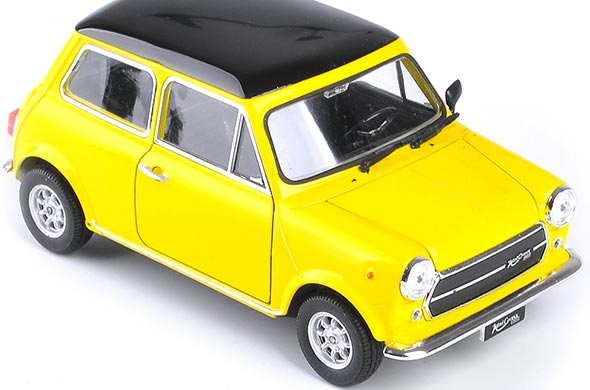 1:24 Scale Diecast Mini Cooper 1300 Collectible Model By Welly [SC24A013]