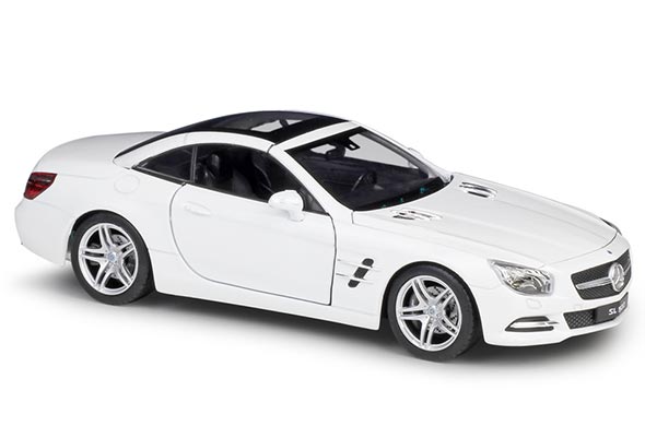 1:24 Scale Diecast Mercedes Benz SL-Class SL500 Model By Welly